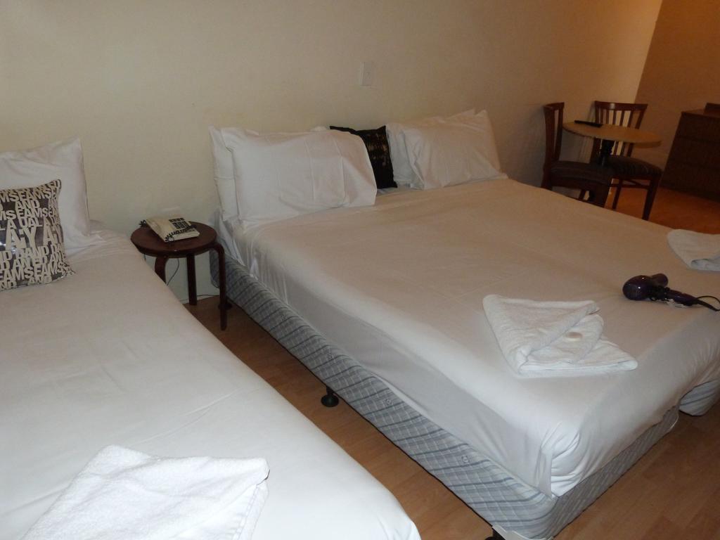 Ambassadors Hotel Adelaide Kültér fotó